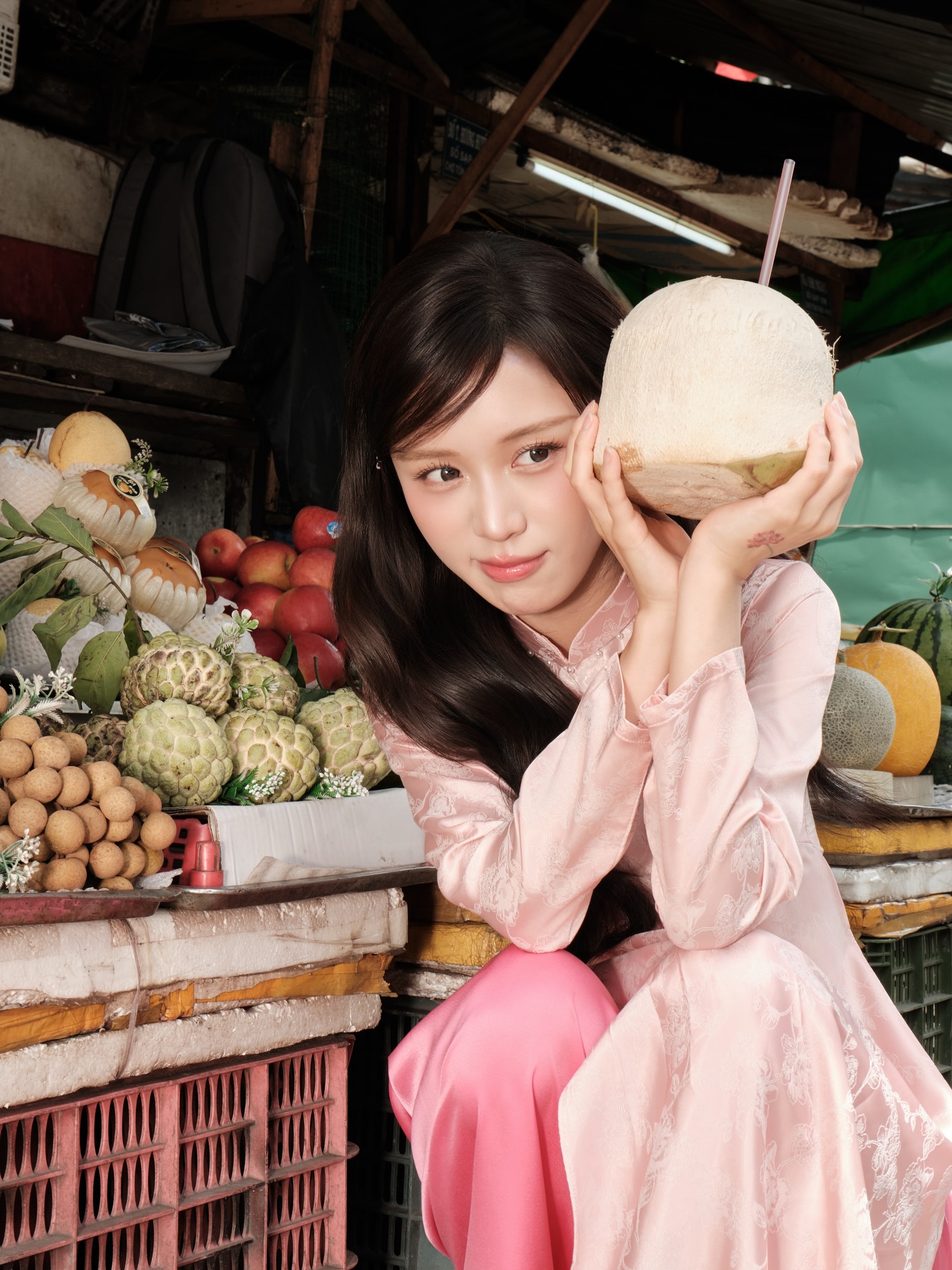 "Nữ thần màn LED" khiến cả triệu người mê mẩn: Hóa ra là mỹ nhân eo nhỏ nhất Vbiz- Ảnh 13. "Nữ thần màn LED" khiến cả triệu người mê mẩn: Hóa ra là mỹ nhân eo nhỏ nhất Vbiz- Ảnh 13.