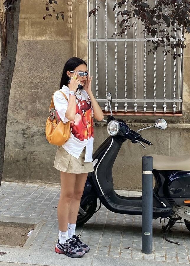 Salomon - Đôi sneakers “thô kệch” trở thành đồng phục của hội IT girl toàn cầu- Ảnh 14.