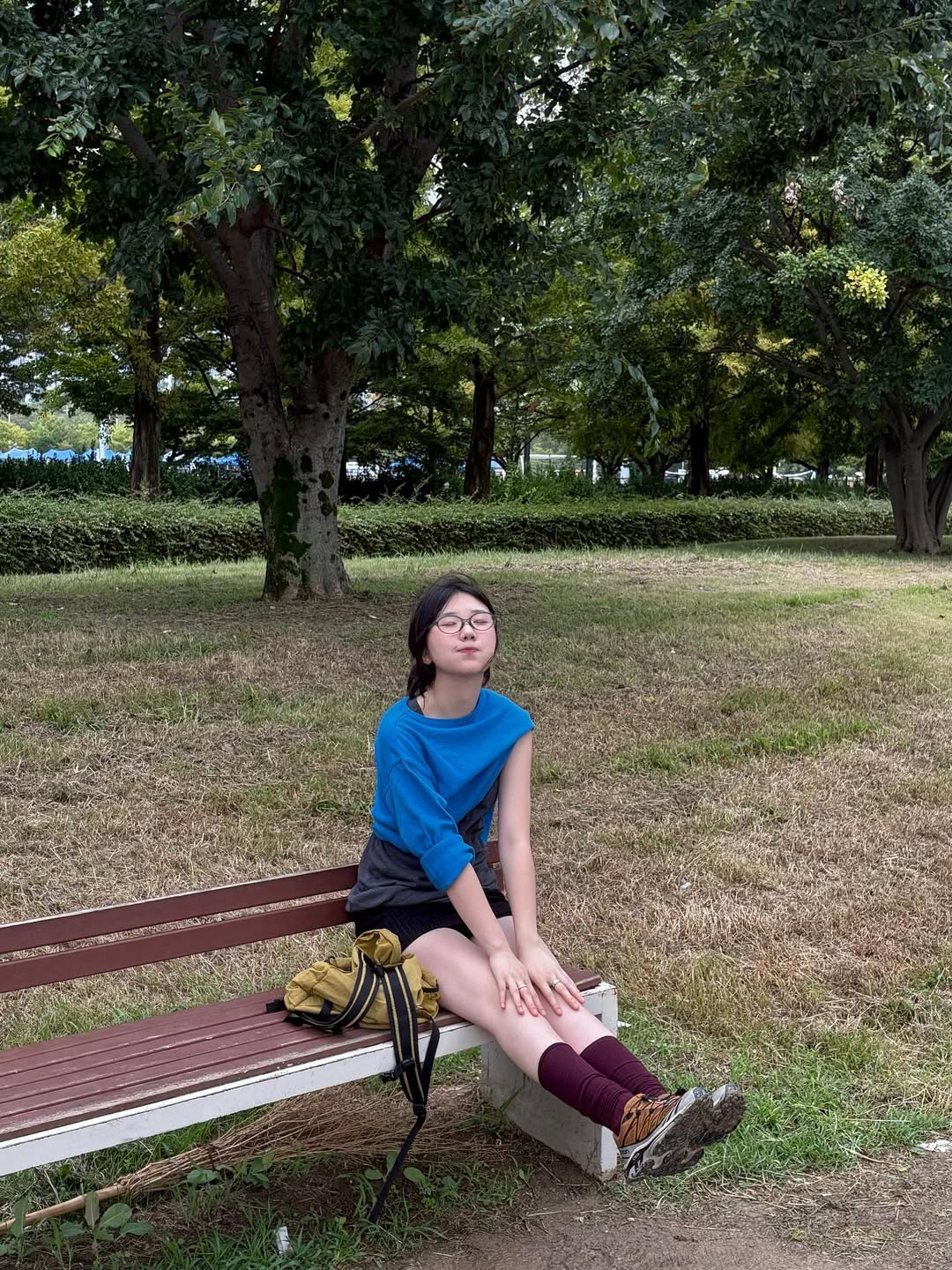 Salomon - Đôi sneakers “thô kệch” trở thành đồng phục của hội IT girl toàn cầu- Ảnh 38.