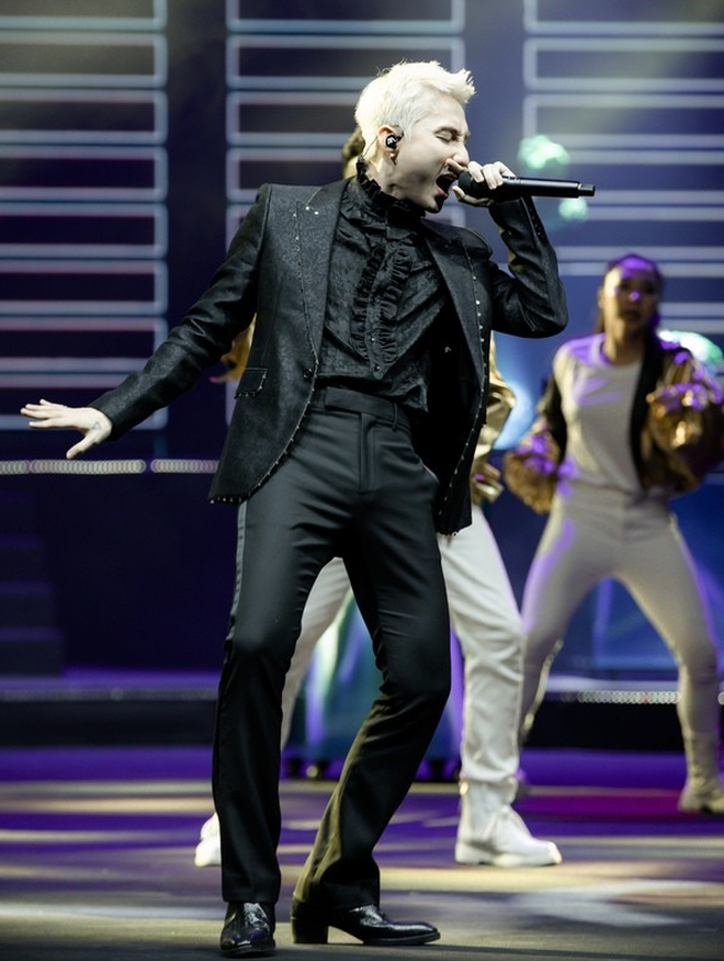 Sơn Tùng M-TP được khen mặc đẹp hơn người mẫu 1m8 của Balenciaga, có xứng đáng?- Ảnh 7.