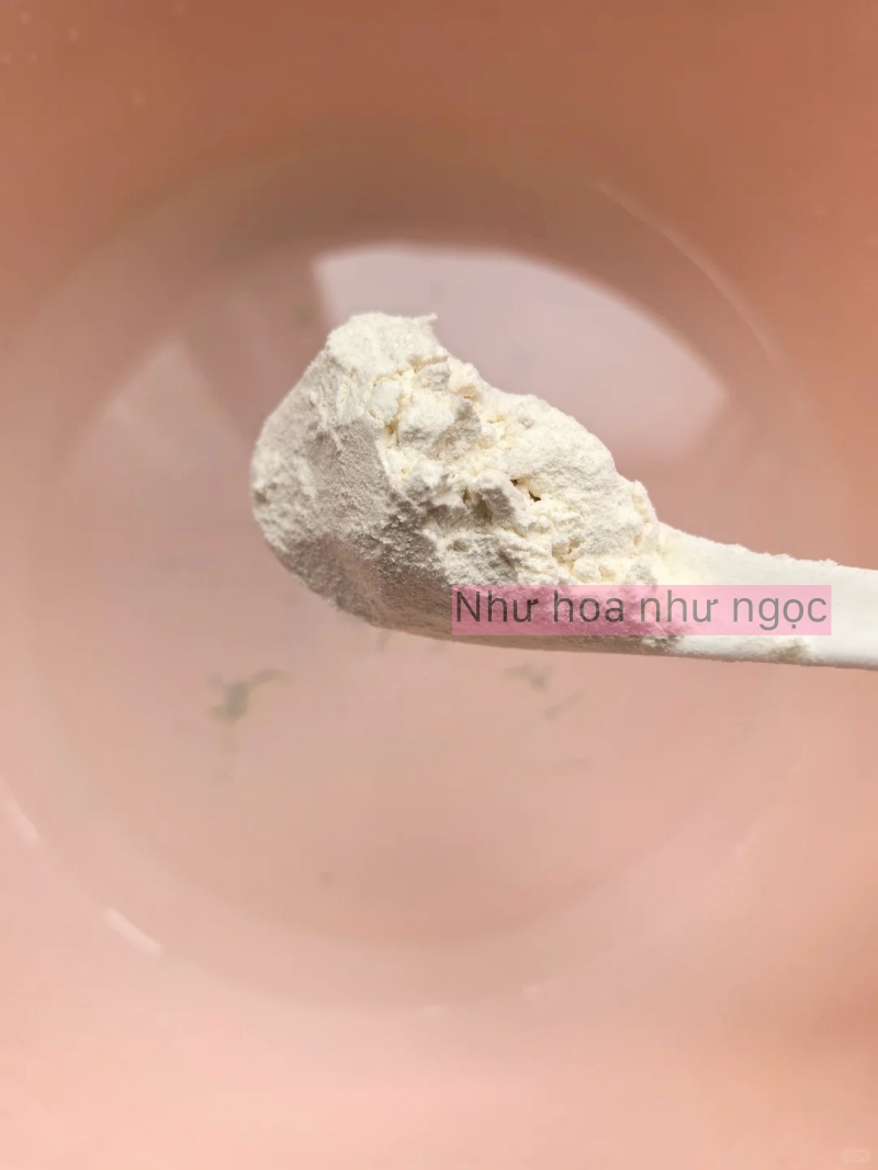 Tôi gội đầu bằng bột mì thay dầu gội, sau 2 tháng nhận ra mái tóc mình thay đổi hẳn- Ảnh 4. Tôi gội đầu bằng bột mì thay dầu gội, sau 2 tháng nhận ra mái tóc mình thay đổi hẳn- Ảnh 4.