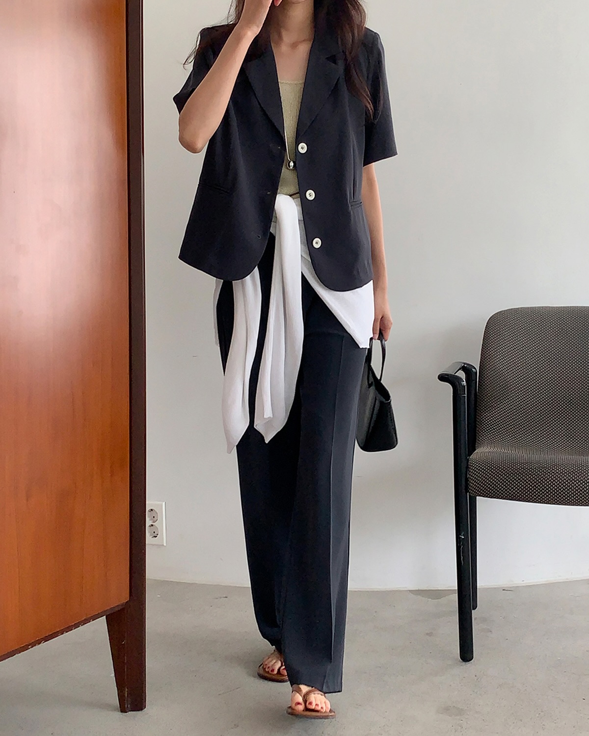 Vào mùa thu, chị em cứ mặc 5 món thời trang này là trẻ trung nhất- Ảnh 4.