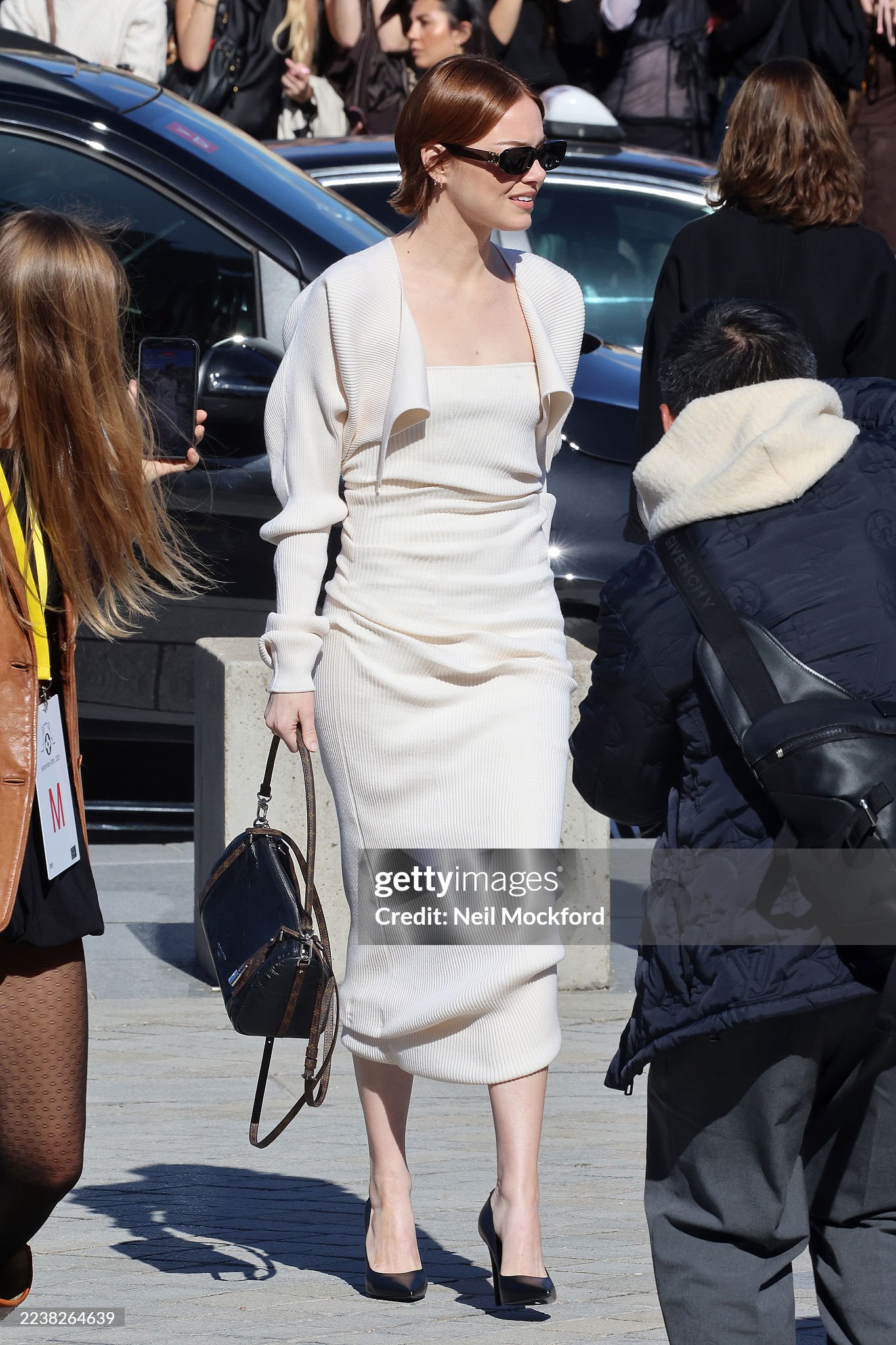 Lisa hôm nay là “búp bê sống”, cùng dàn sao khủng đổ bộ show Louis Vuitton- Ảnh 18.