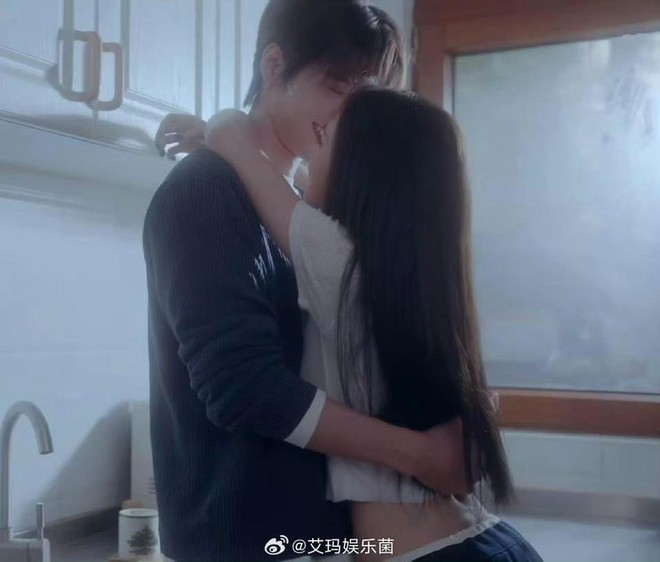 Vòng eo như "không có ruột" của mỹ nhân cổ trang đẹp nhất Trung Quốc- Ảnh 2.