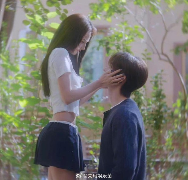 Vòng eo như "không có ruột" của mỹ nhân cổ trang đẹp nhất Trung Quốc- Ảnh 1.